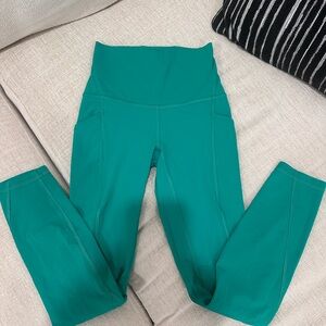 NWOT lululemon wunder under high rise size 2